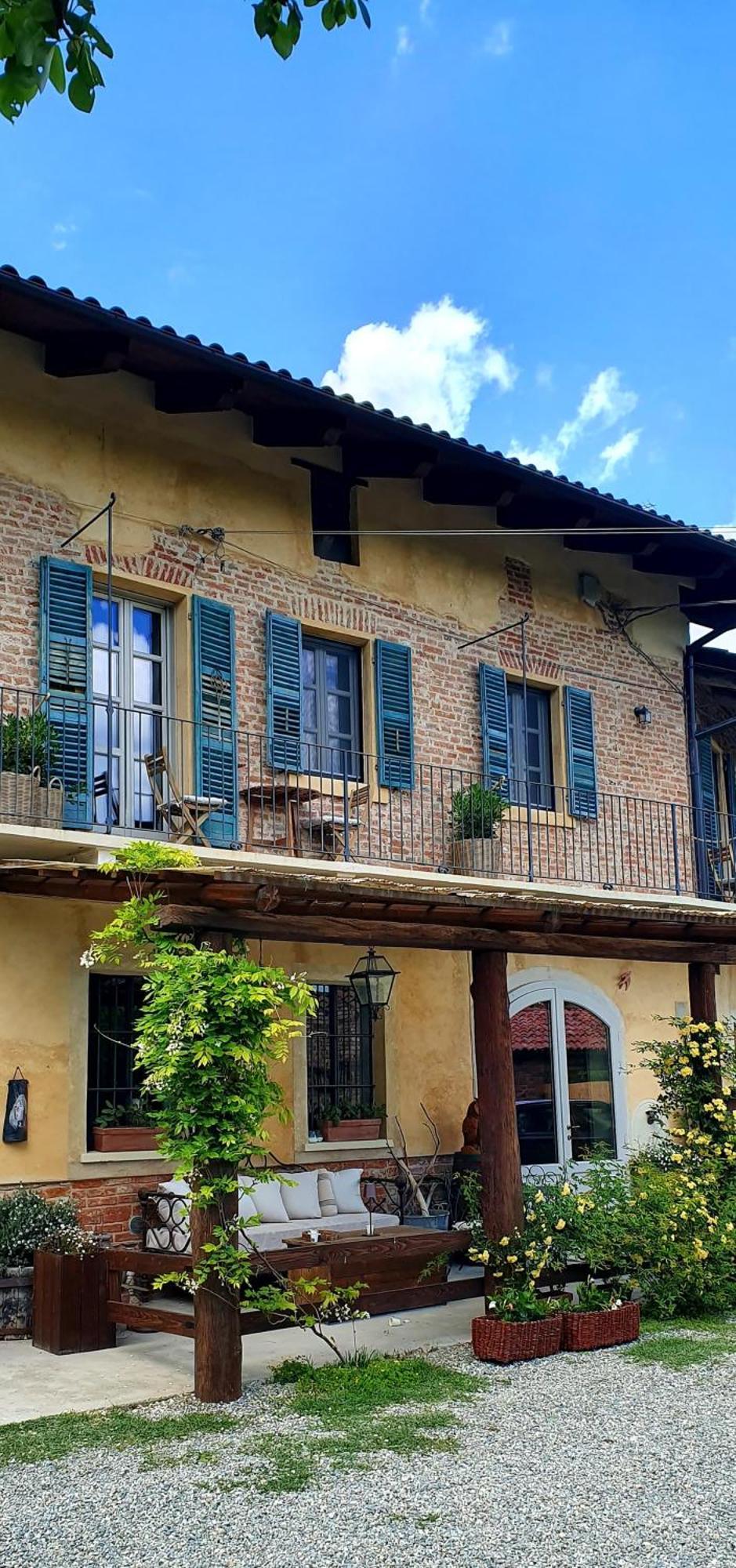 مبيت وإفطار Cinzano La Casa In Collina المظهر الخارجي الصورة